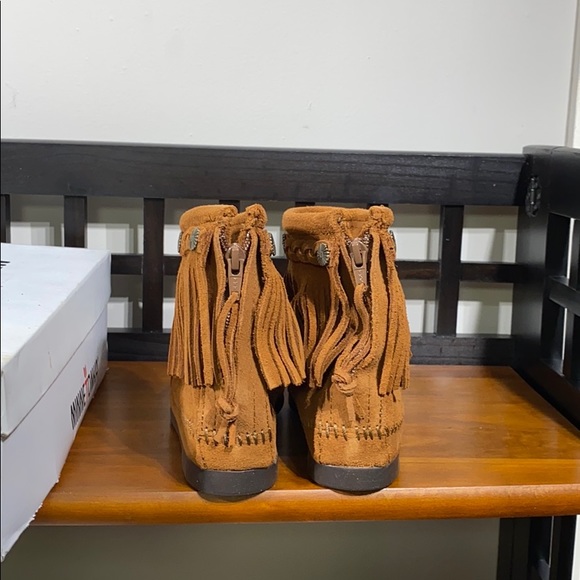 Minnetonka Hi Top Back ZIP Boots - Picture 3 of 3